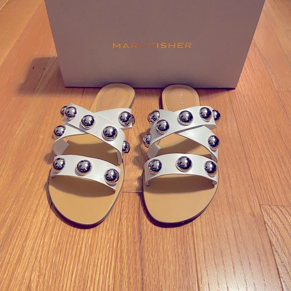 New Marc Fisher Bryte flat Studded Sandals - Picture 1 of 2
